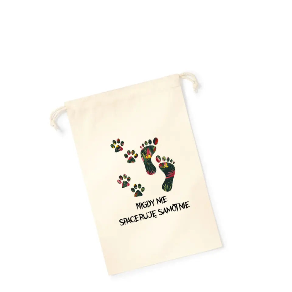 Nigdy nie spaceruję samotnie