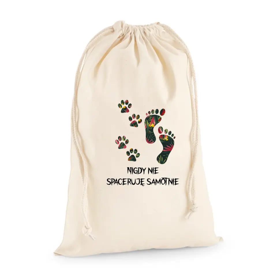 Nigdy nie spaceruję samotnie