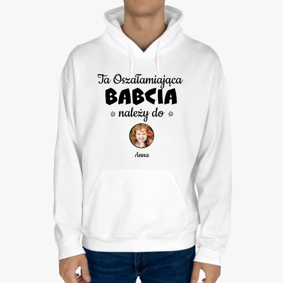 Ta oszałamiająca babcia należy do