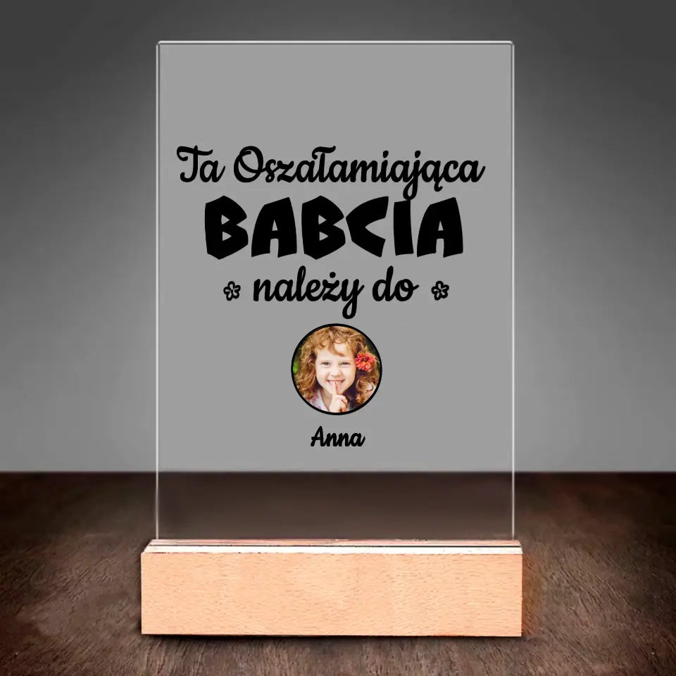 Ta oszałamiająca babcia należy do