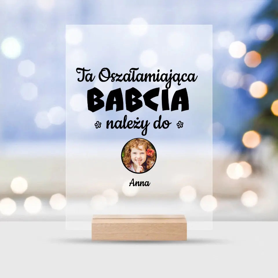 Ta oszałamiająca babcia należy do