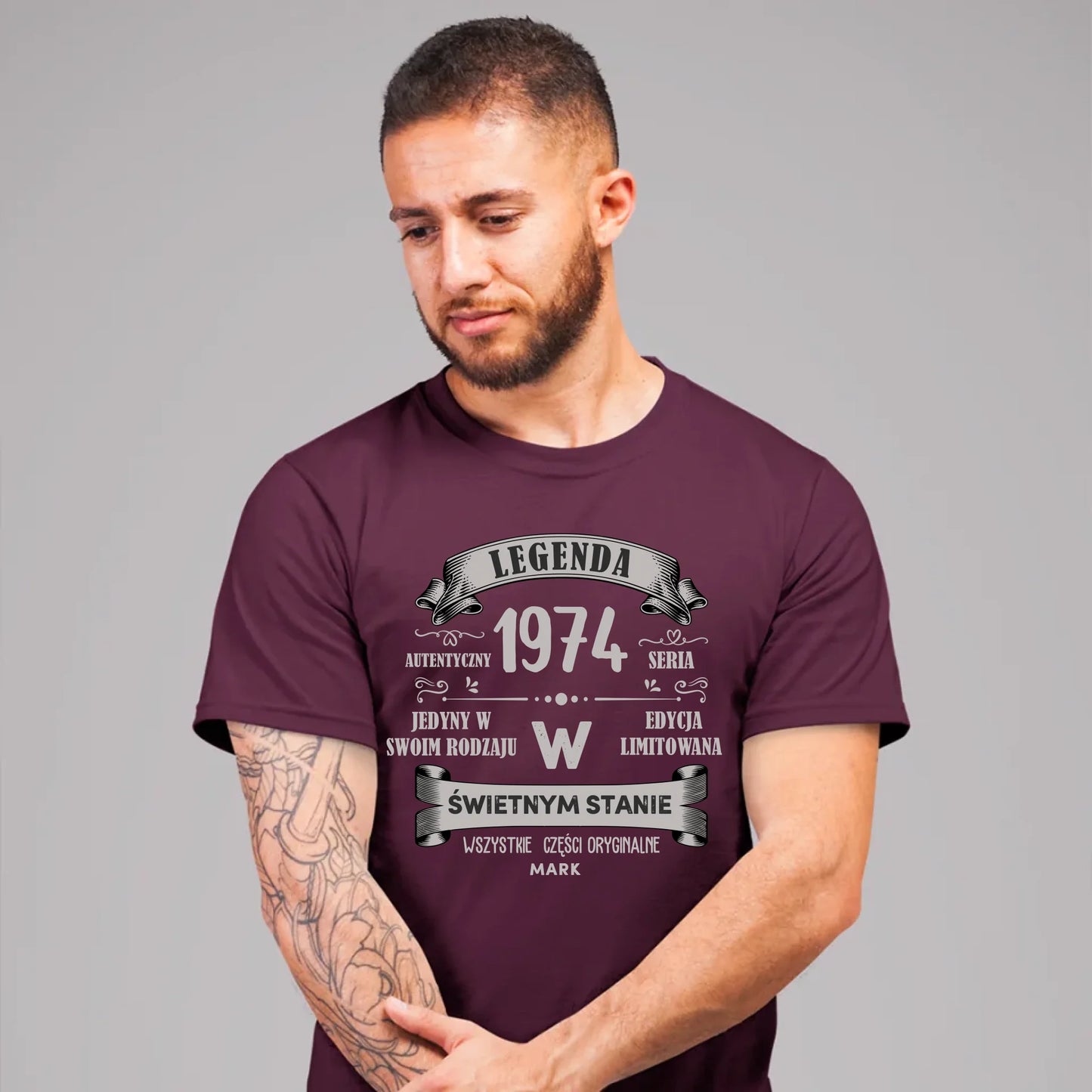 Maroon – Bordowy