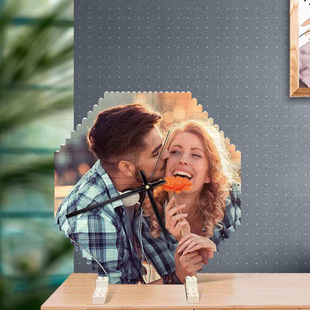 Personalizowany zegar ścienny z klocków dla pary na rocznicę lub prezent