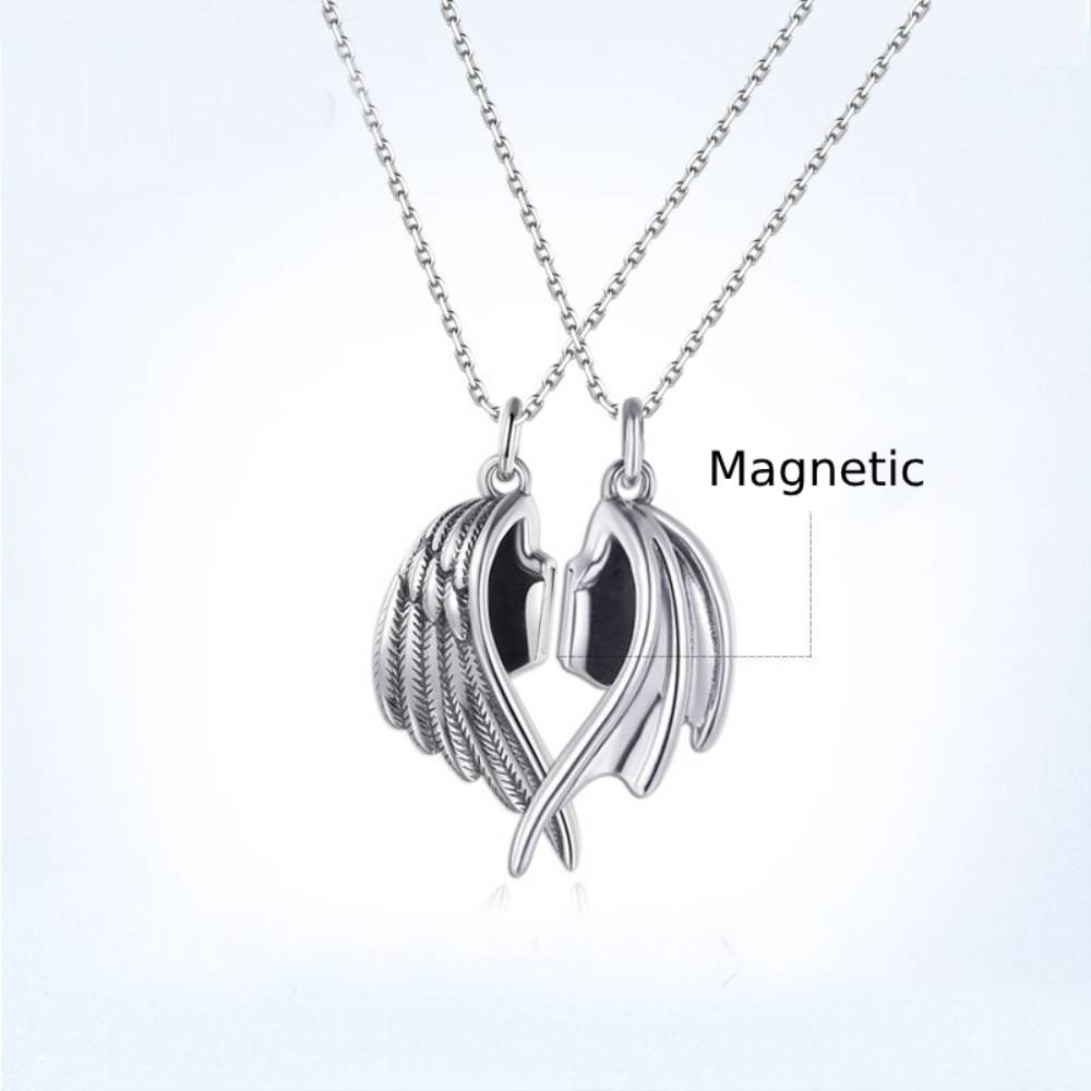 Couple Necklace Magnetic Matching Necklaces for Couples Valentine's Gift for Lover