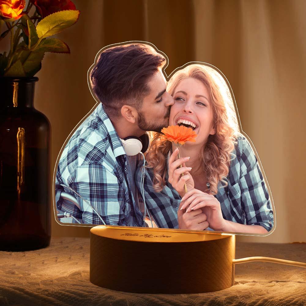 Personalizowana lampka nocna z figurką i tekstem, prezent na Walentynki dla pary