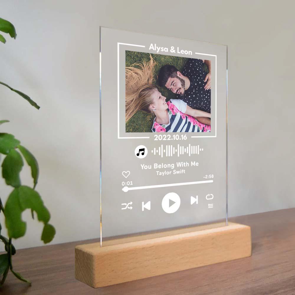 Personalizowany brelok z muzyką i podświetleniem na rocznicę dla pary