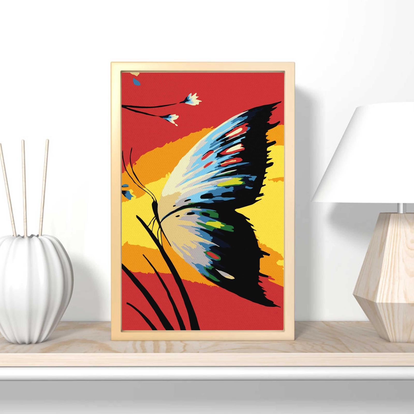 Motyl Przy Wschodzie Słońca AP0008