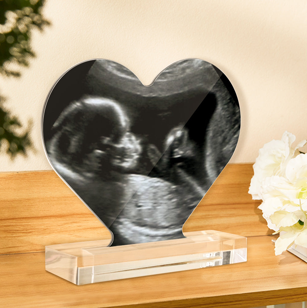 Personalizowana akrylowa statuetka w kształcie serca na prezent dla ukochanej
