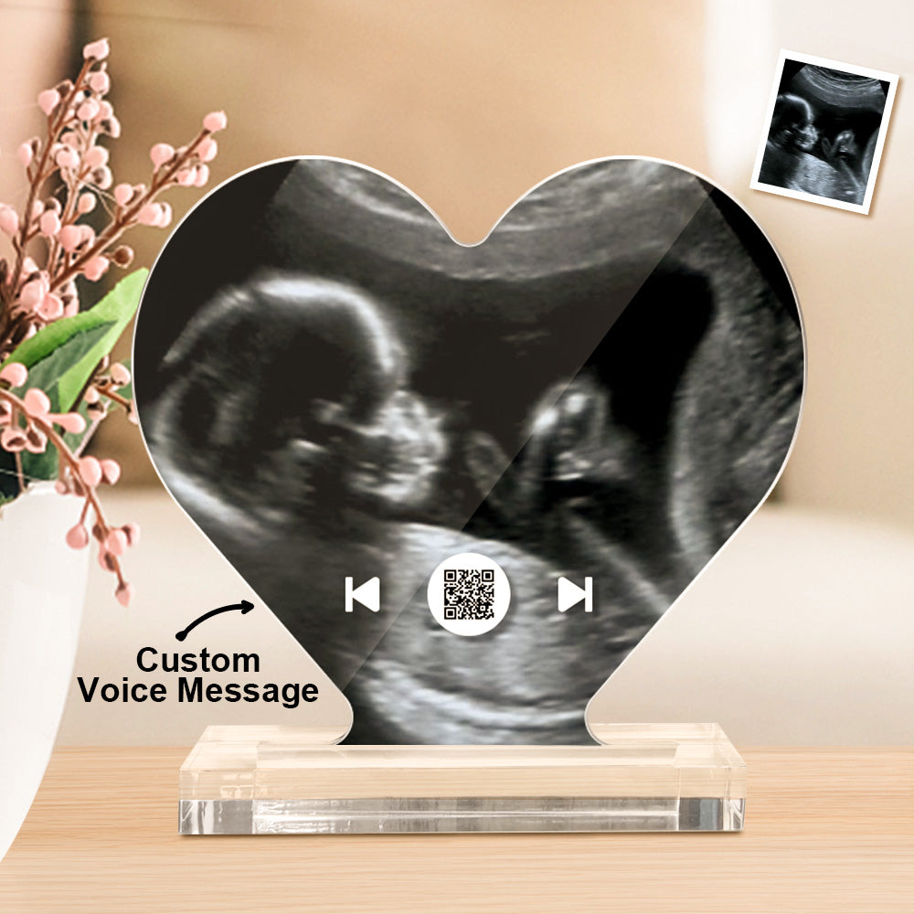 Personalizowana akrylowa statuetka w kształcie serca na prezent dla ukochanej