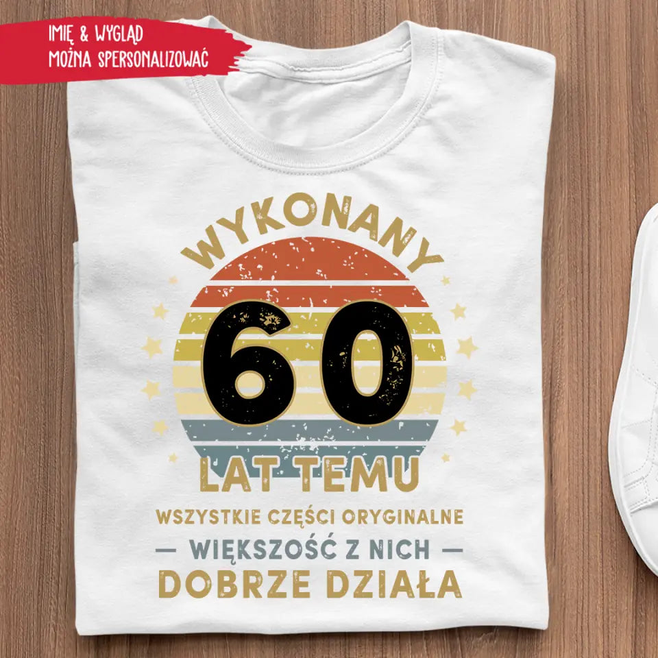 Wykonany 60 lat temu. Wszystkie części oryginalne. Większość z nich dobrze działa