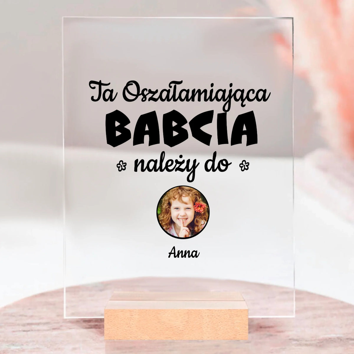 Ta oszałamiająca babcia należy