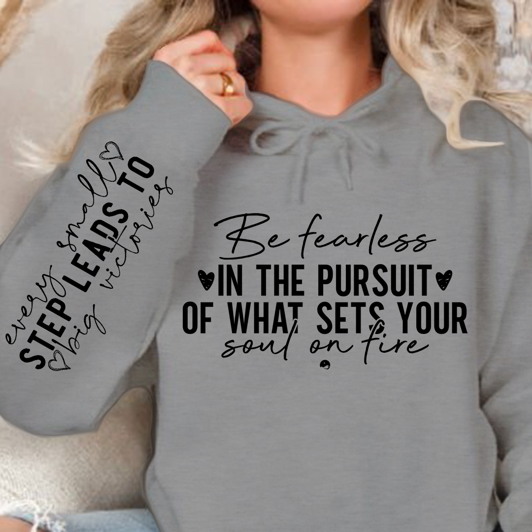 Bluza z kapturem Be fearless in the pursuit