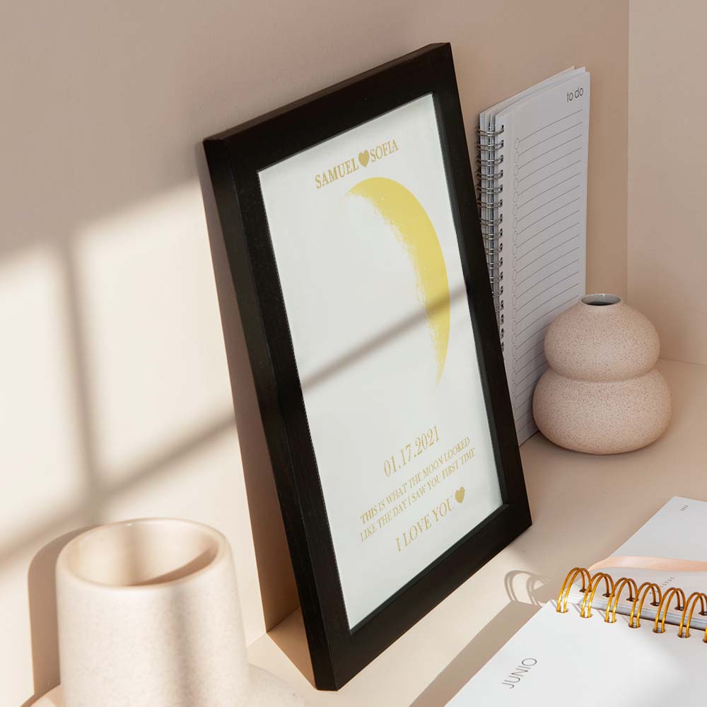 Złota ramka z wydrukiem fazy Księżyca na prezent urodzinowy i rocznicowy