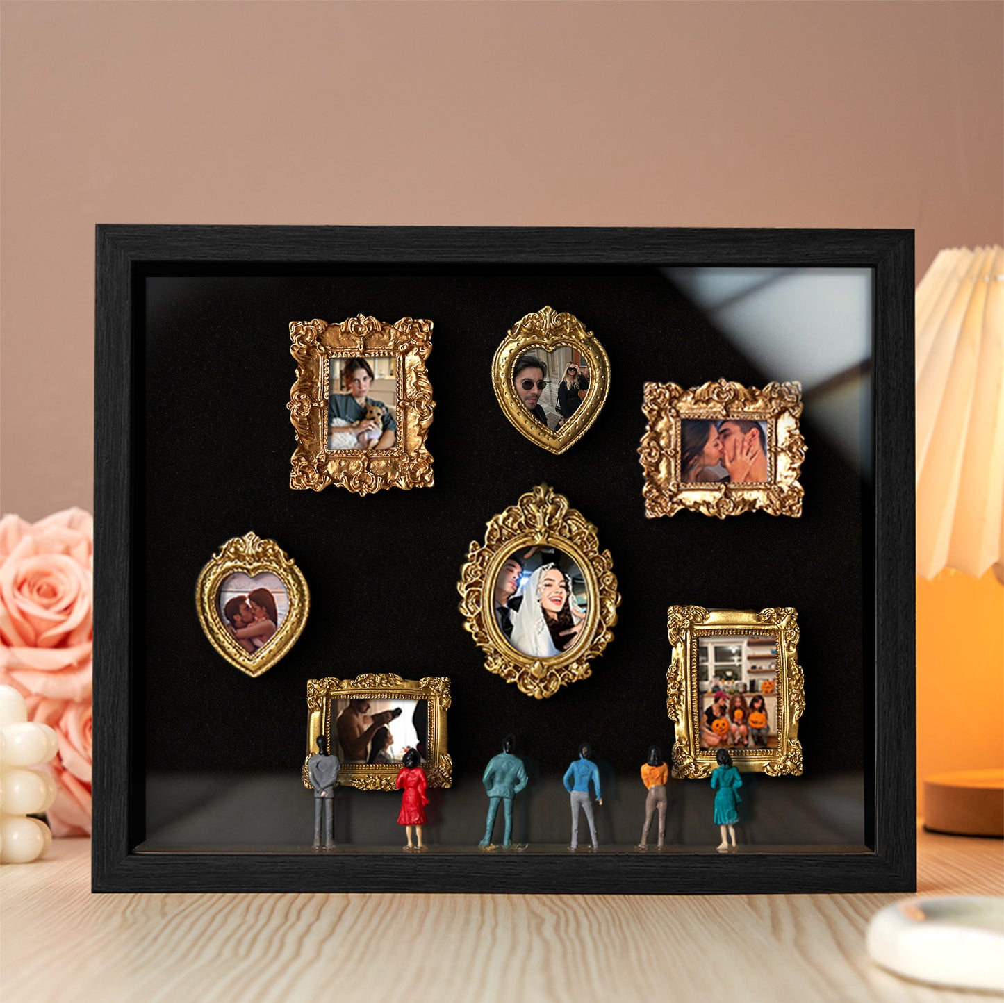 Miniaturowe muzeum w czarnej ramie, personalizowany prezent dla pary na walentynki lub rocznicę