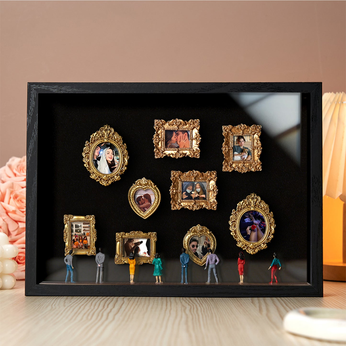 Miniaturowe muzeum w czarnej ramie, personalizowany prezent dla pary na walentynki lub rocznicę