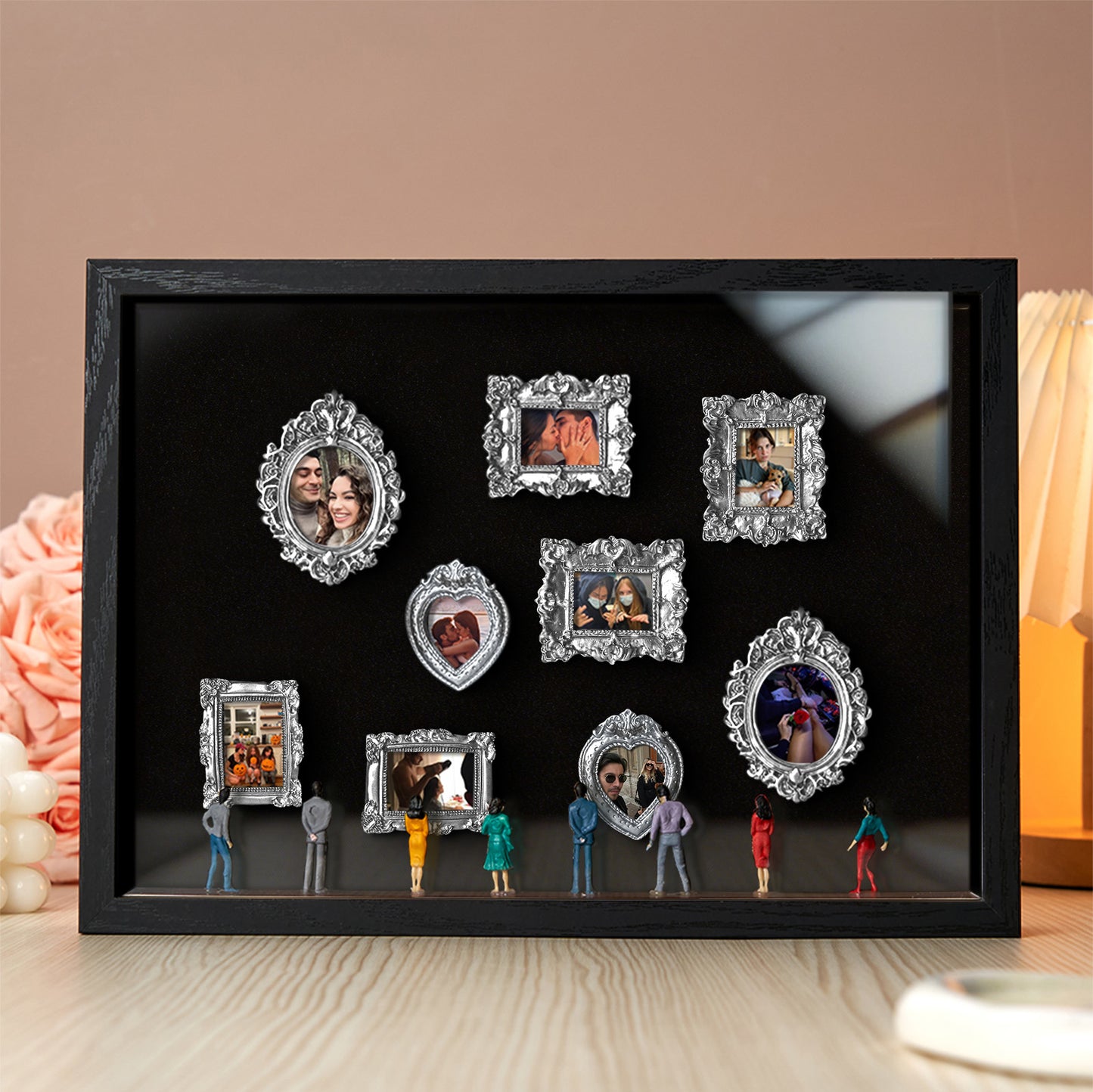 Miniaturowe muzeum w czarnej ramie, personalizowany prezent dla pary na walentynki lub rocznicę