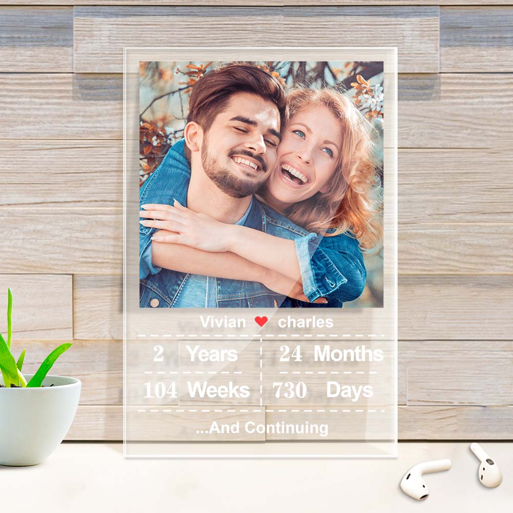 Personalizowana szklana statuetka z imieniem na rocznicę dla zakochanych