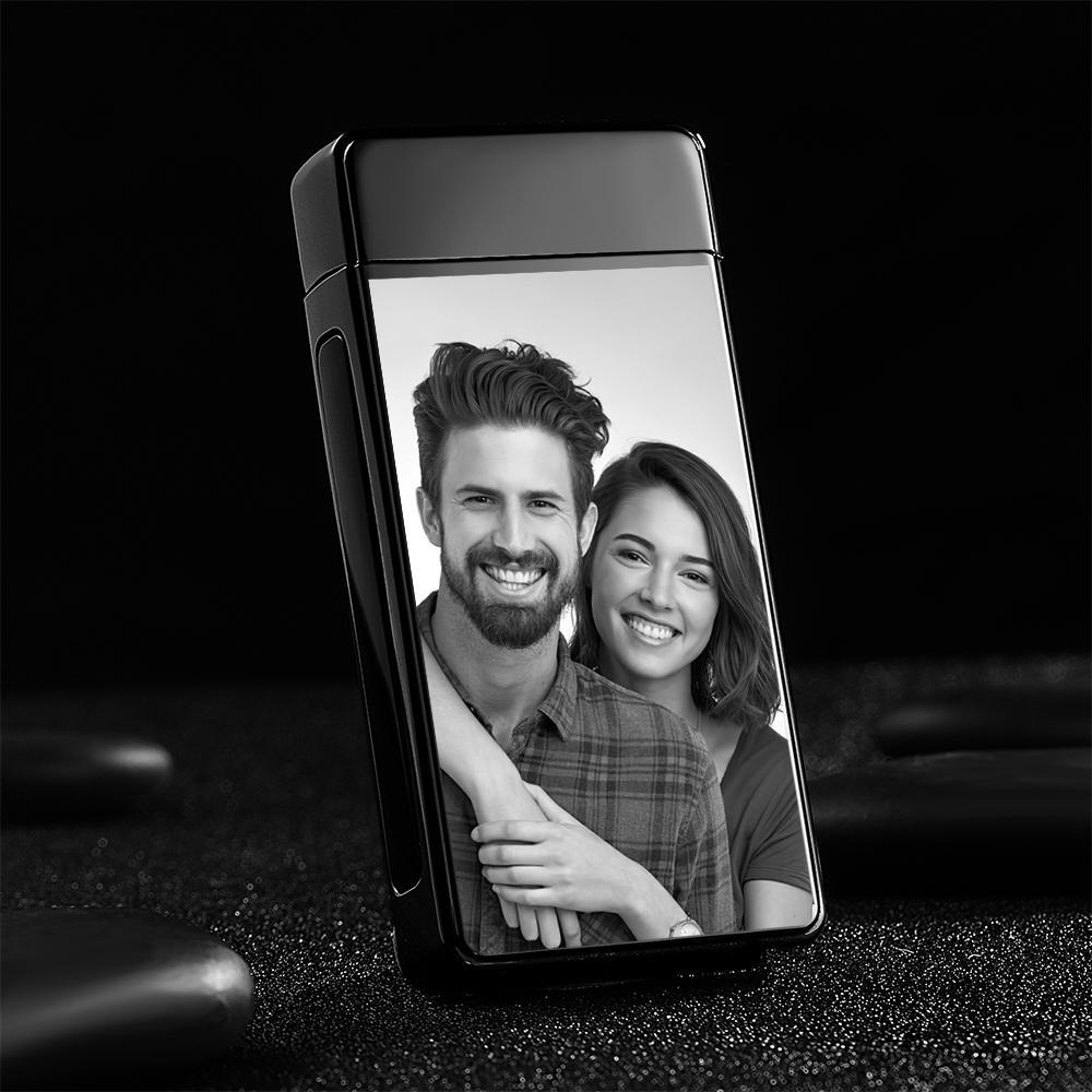 Zapalniczka z personalizowanym zdjęciem i kalendarzem na Walentynki dla niego