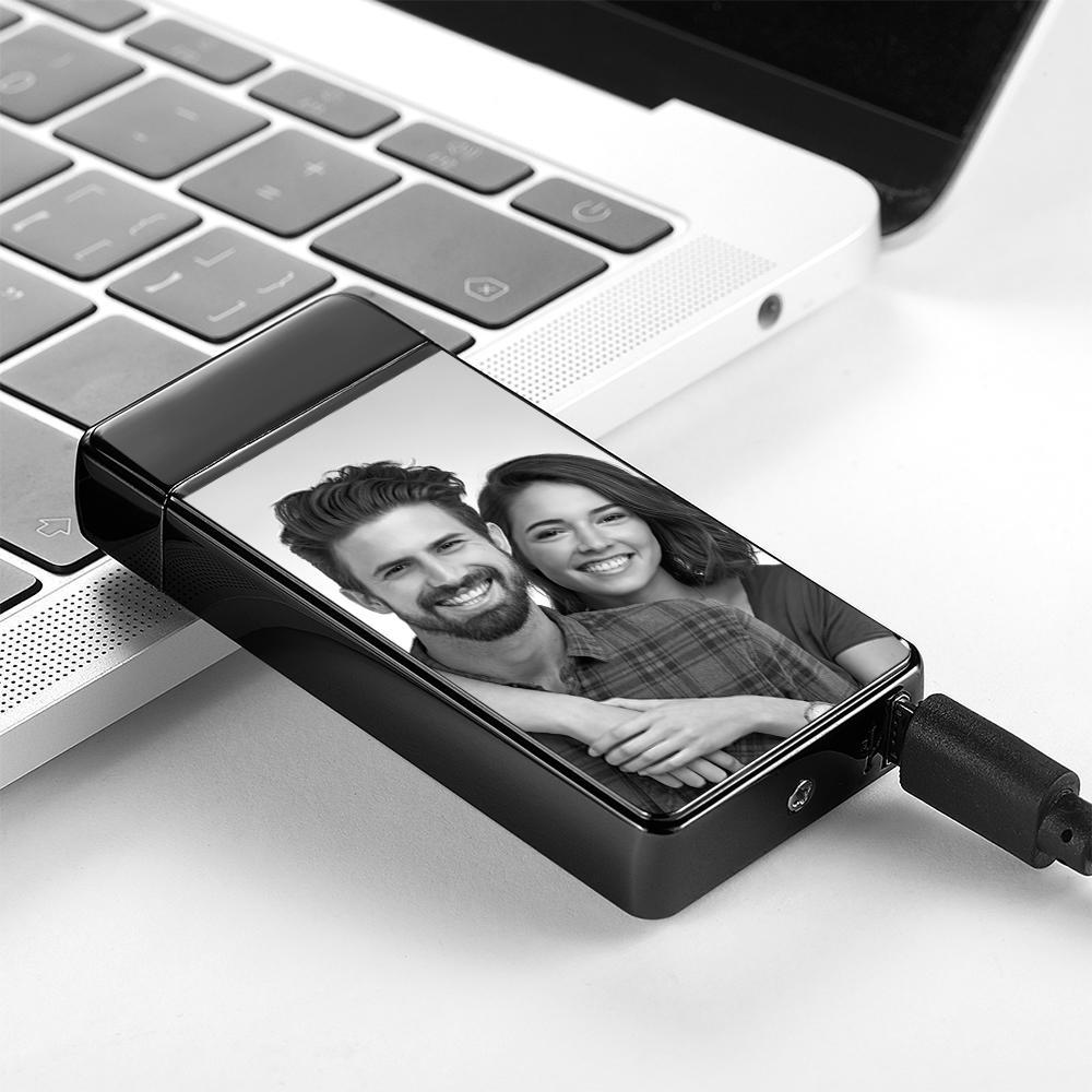 Zapalniczka z personalizowanym zdjęciem i kalendarzem na Walentynki dla niego