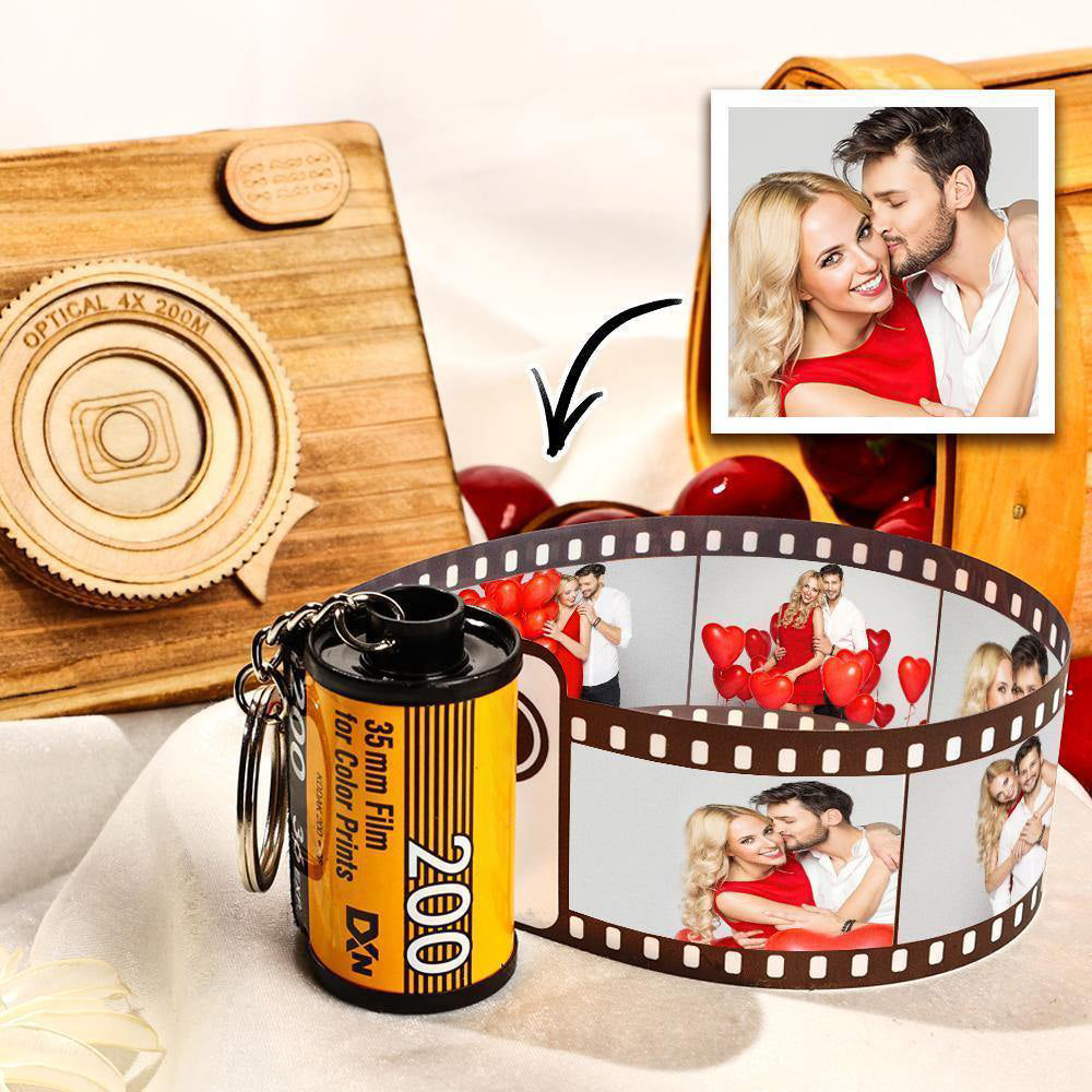 Personalizowany brelok w kształcie rolki filmu dla chłopaka na prezent