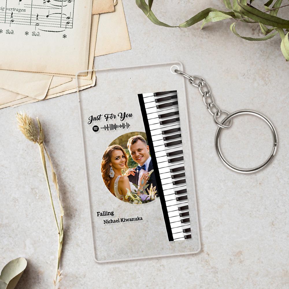 Personalizowana lampka nocna dla pary z grawerem na rocznicę lub prezent