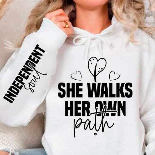 Bluza z kapturem She walks her own path 