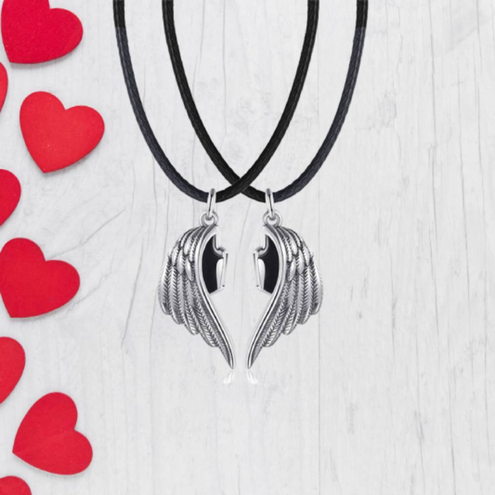 Couple Necklace Magnetic Matching Necklaces for Couples Valentine's Gift for Lover