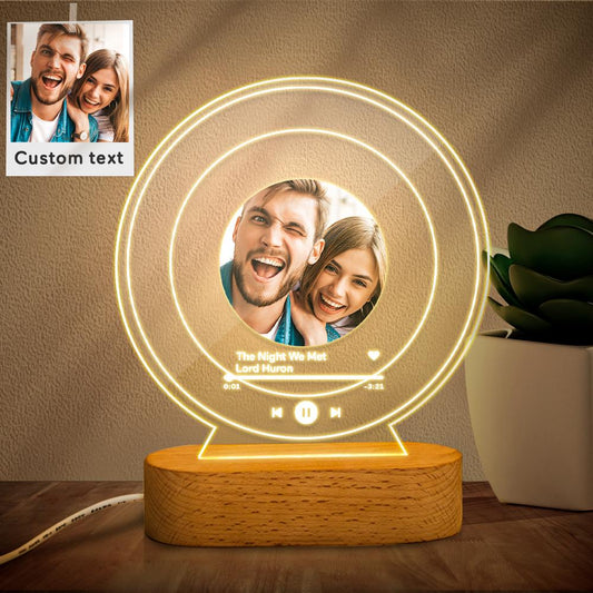 Personalizowana lampka nocna z zdjęciem i grawerem na prezent dla pary