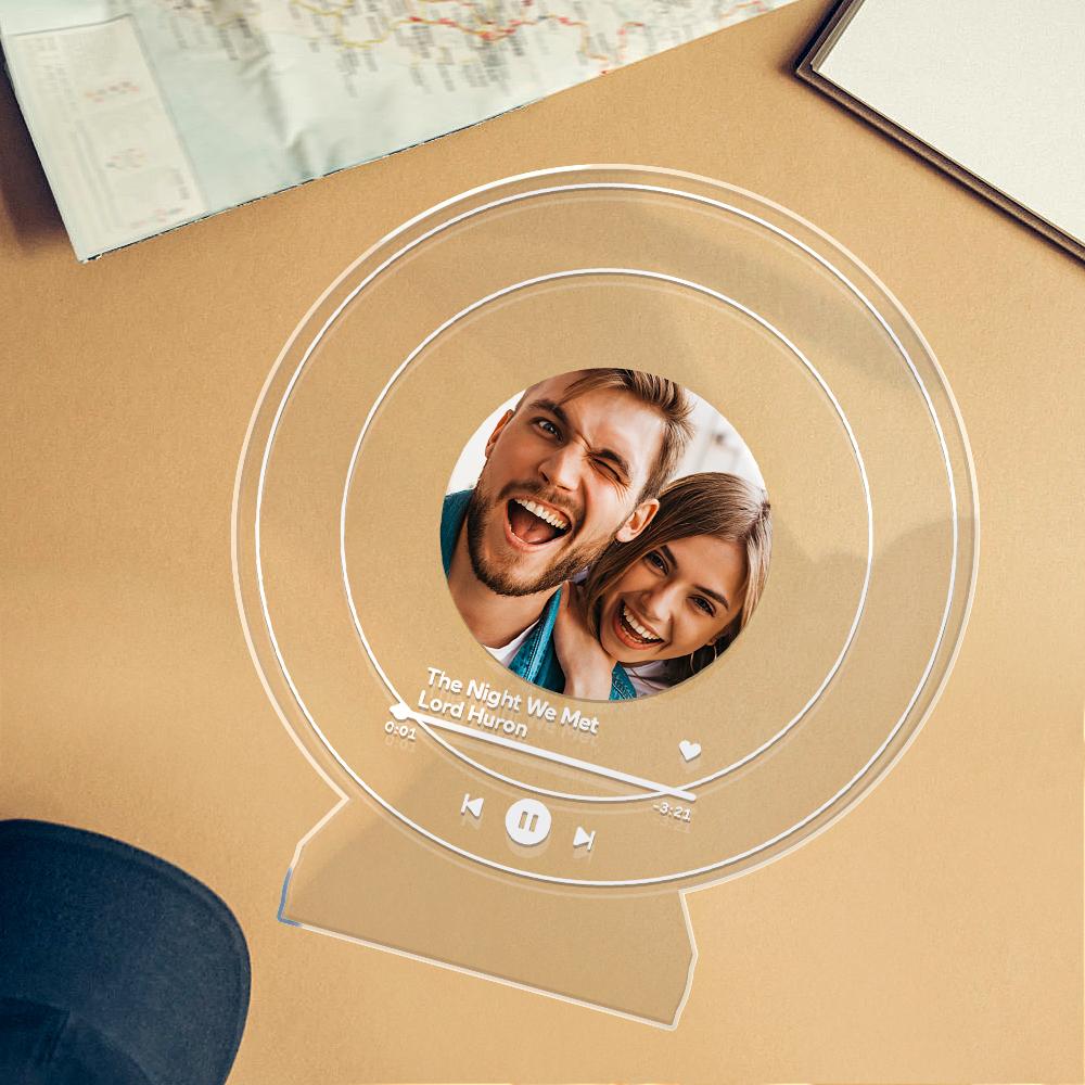 Personalizowana lampka nocna z zdjęciem i grawerem na prezent dla pary