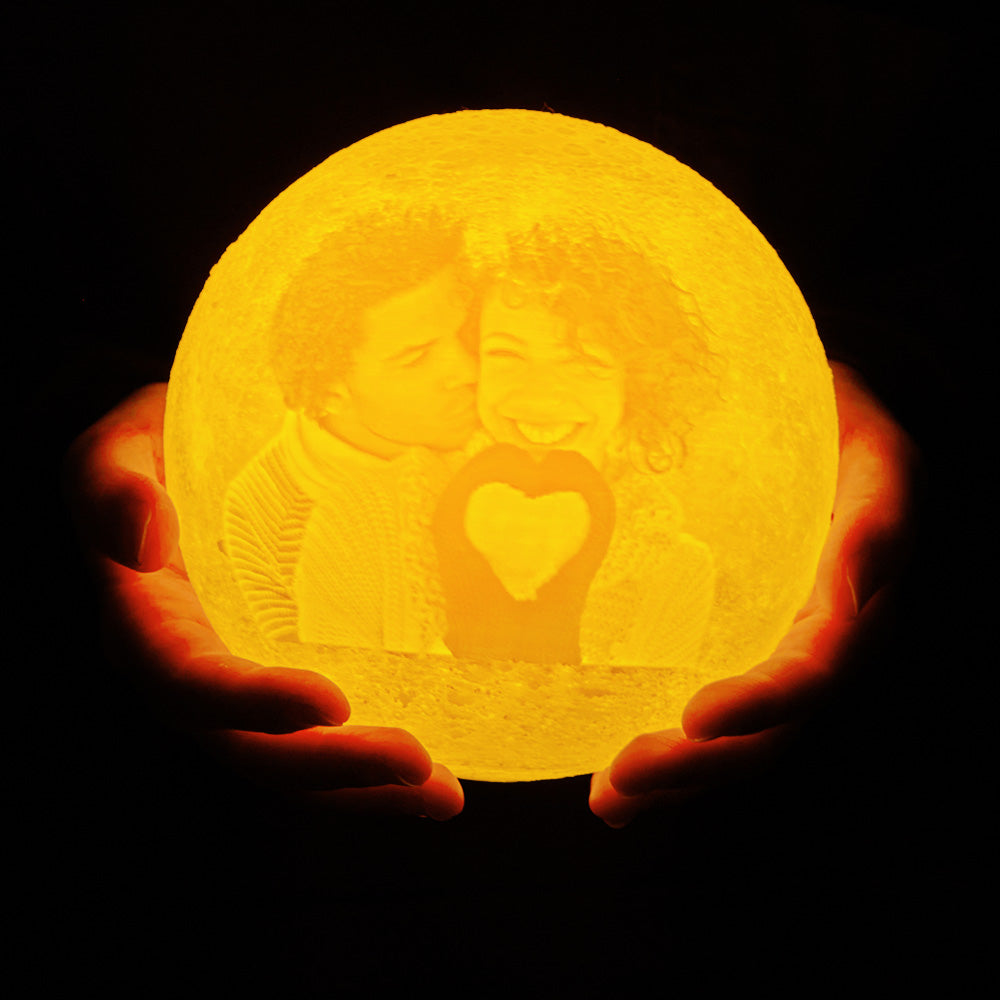 Personalizowana lampa moon z grawerem dla pary na prezent na rocznicę
