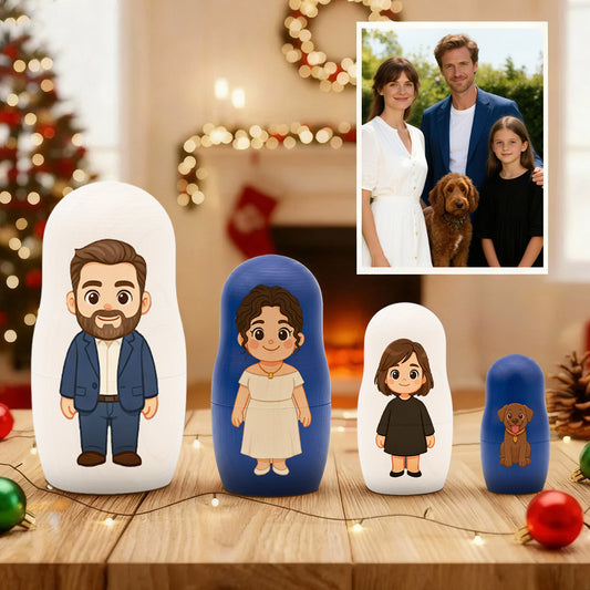 Personalizowana matrioszka z rodzinnym portretem w stylu kreskówkowym na prezent świąteczny