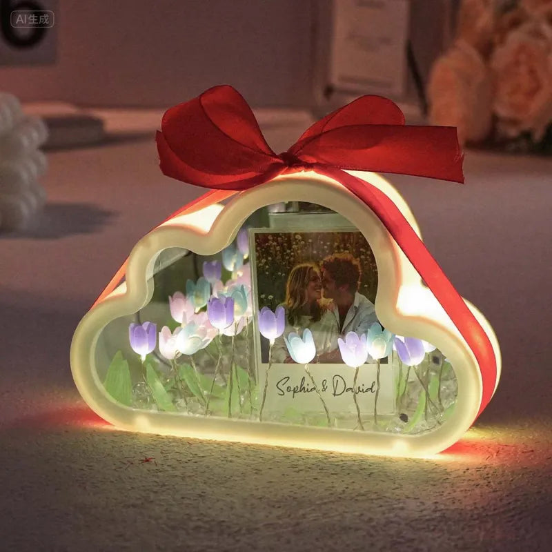 Lampka LED w kształcie tulipana z Twoim zdjęciem na prezent dla niej