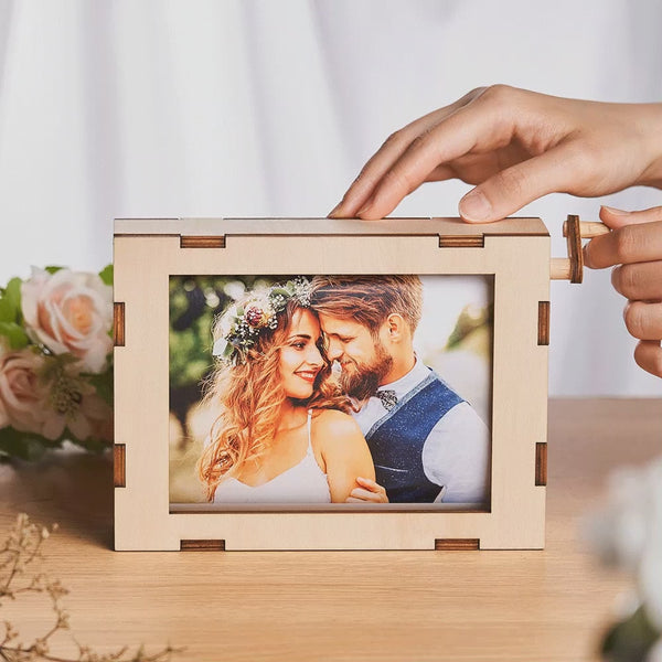 Personalizowana ramka na zdjęcia z grawerem, prezent na Walentynki, ślub