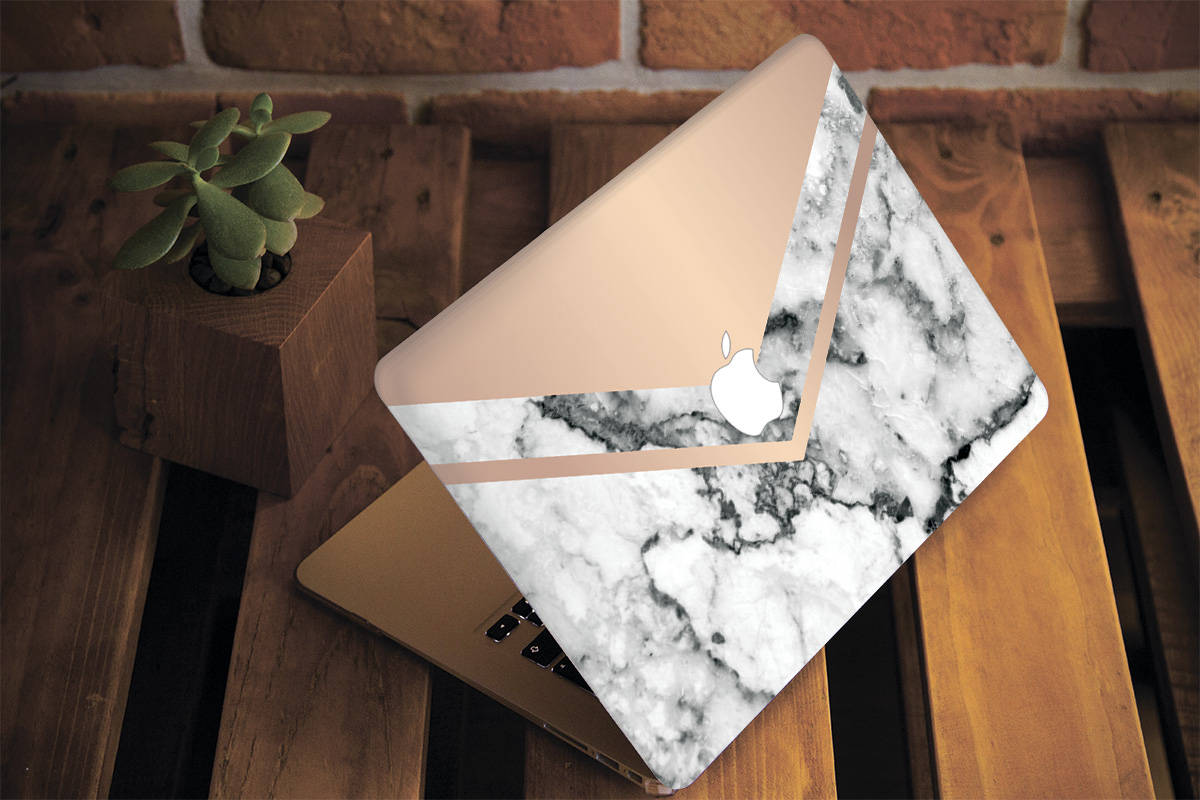 Etui Plastikowe na MacBook WCM2013