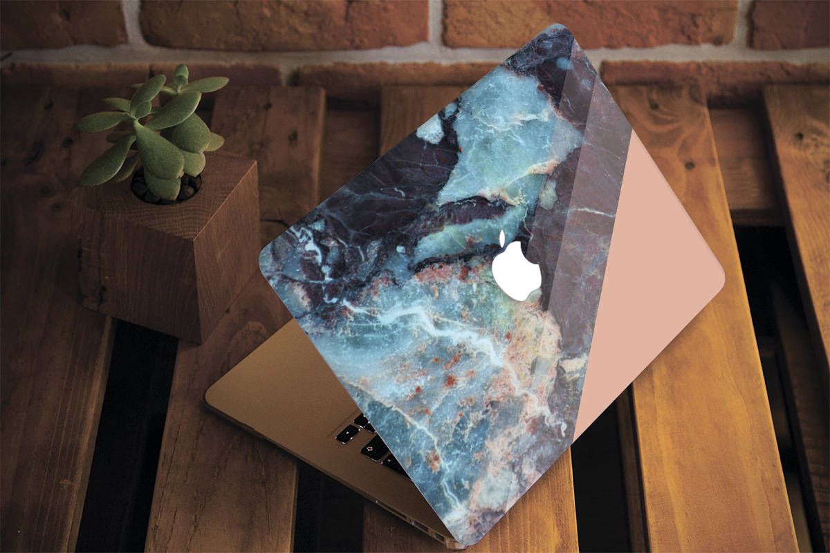 Etui Plastikowe na MacBook WCM2043